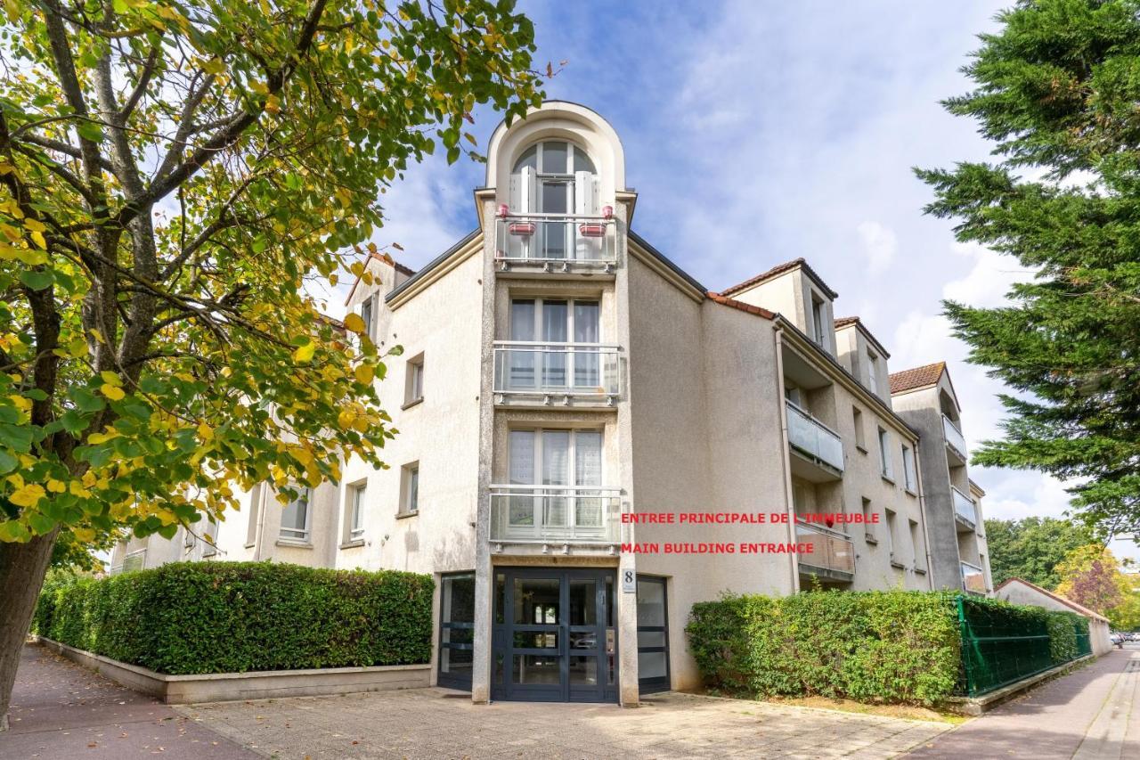 Sarah's Appart Hôtel Courcouronnes Bagian luar foto